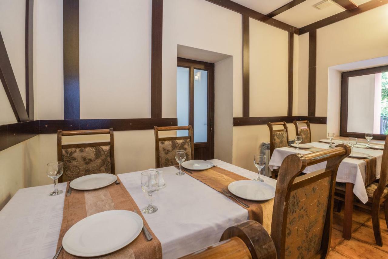 Ariana Family Hotel Dilijan Exterior photo