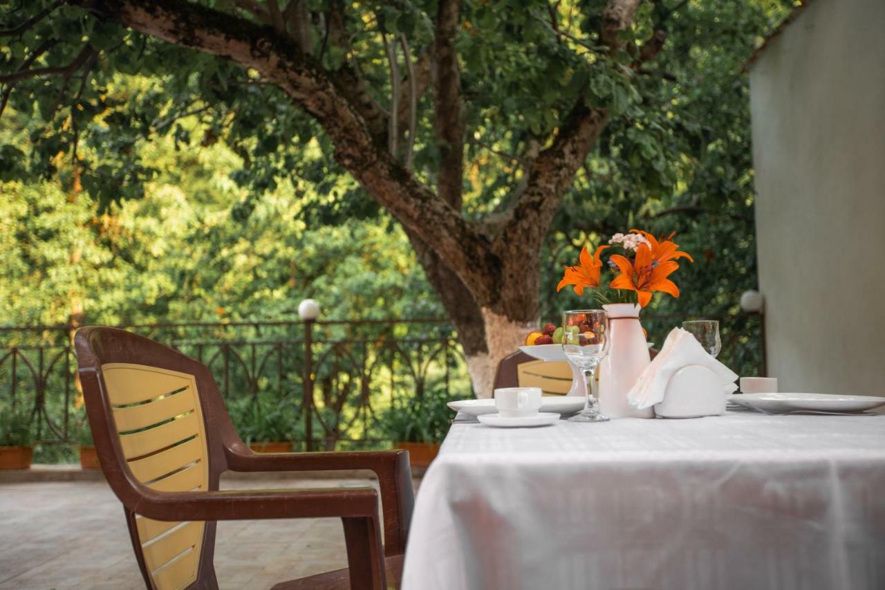 Ariana Family Hotel Dilijan Exterior photo